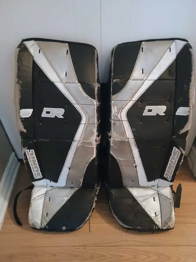 Jambières de gardien de but DR Sonic 32 pouces in Hockey in West Island - Image 2