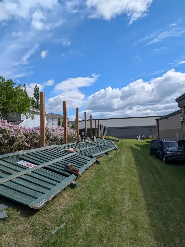 Edmonton Fence in Fence, Deck, Railing & Siding in Edmonton - Image 5