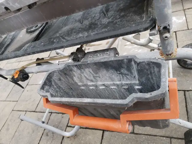 RIDGID 10-inch Wet Tile Saw in Power Tools in Markham / York Region - Image 7
