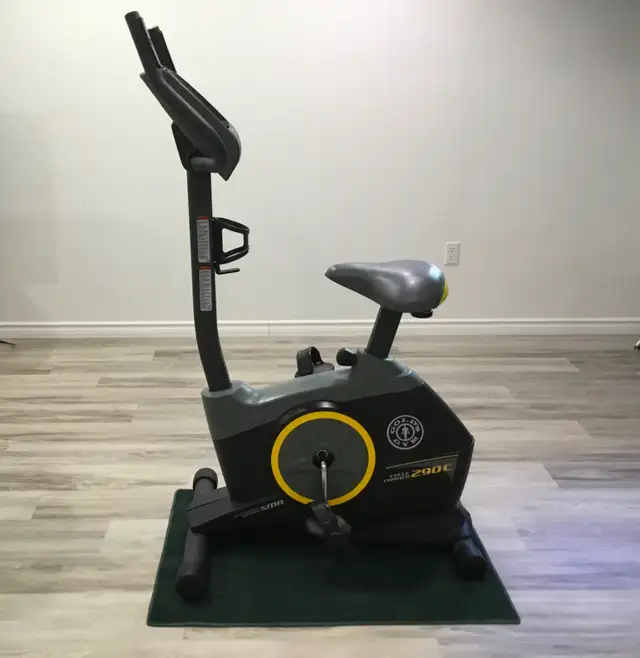 Exercise Bike, Gold's Gym Cycle Trainer in Exercise Equipment in Ottawa - Image 2
