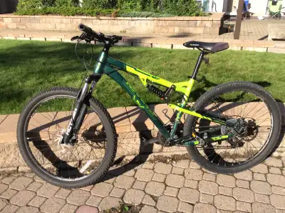 Diadora 6506 large frame - 27 spd, full suspension, View more