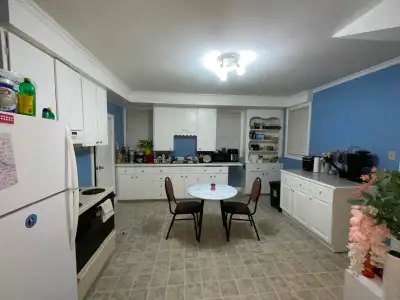 Near amenities King st and Allen st Waterloo on