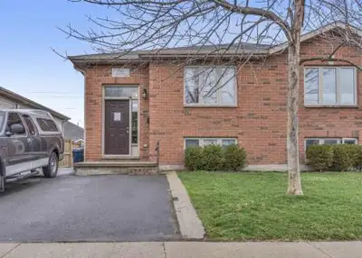 3 Bedroom 1 Bathroom House | Centennial and TKB