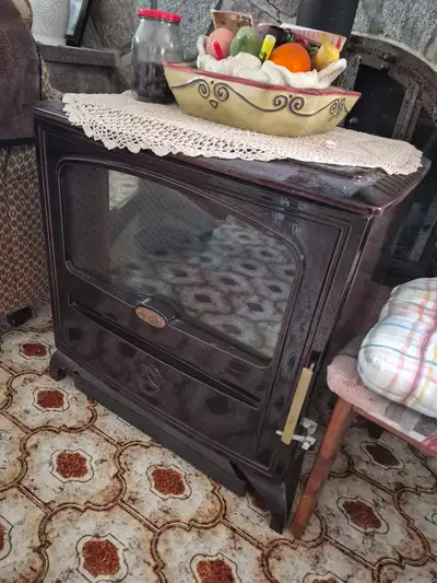 Deville oil  Stove with 500 litres tank included, like new, View more
