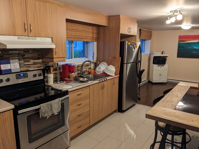 Grand Appartement 4 1/2 Rénové Style Condo à Louer Locations longue