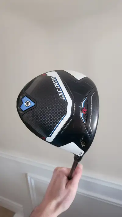 Cobra AeroJet Driver (RH). Good condition. No head cover. Adjustable loft. Available in regular or s...