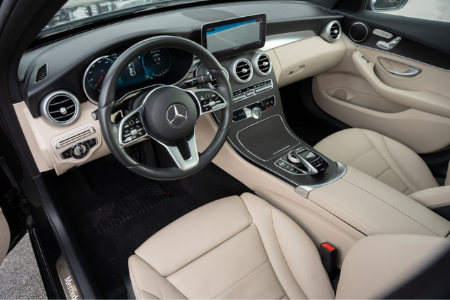 2021 Mercedes C300 4Matic in Cars & Trucks in Delta/Surrey/Langley - Image 4