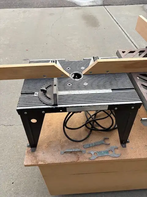 Saw and Router table in Power Tools in Strathcona County - Image 4
