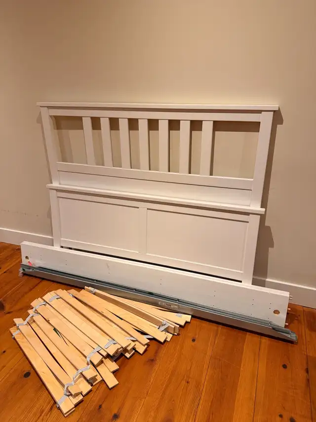 Base de lit double IKEA in Beds & Mattresses in Laurentides - Image 2