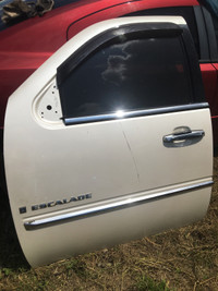 2007-2014 Cadillac Escalade drivers door