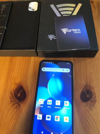 New Vortex Phone (32GB) with Case