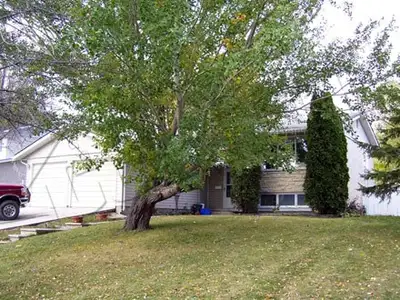 Very Close to U of M, 6 Bedroom House for Rent walking distance to University of Manitoba! Ideal for...