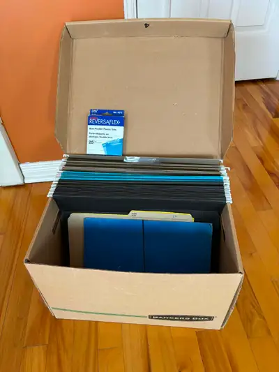 Boîtes de classement, chemises suspendues, pendaflex, séparateur, View more