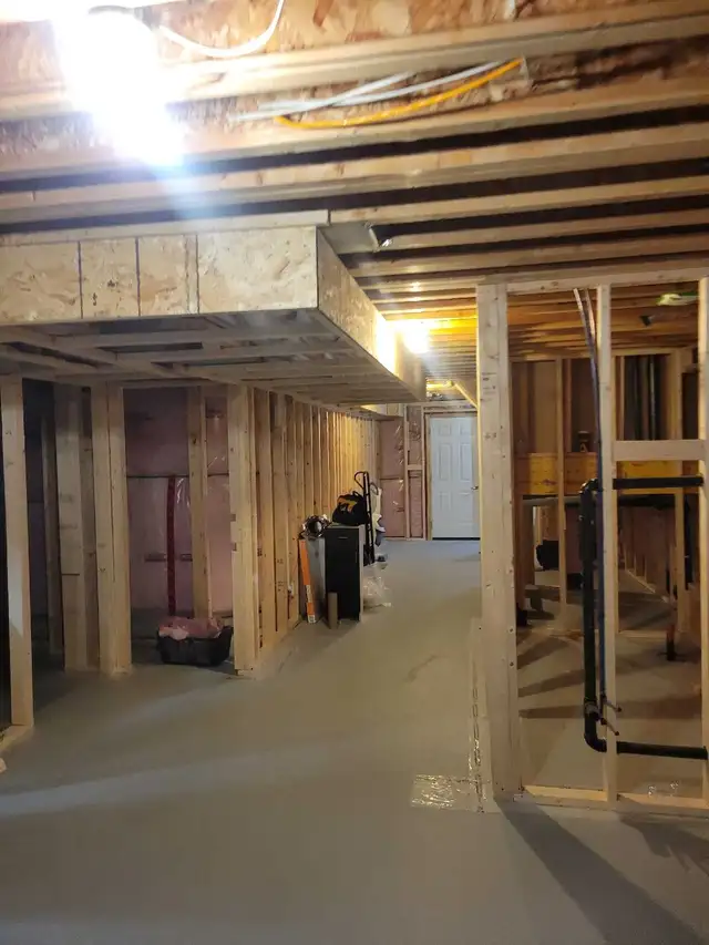 Professional basement framing. in Carpentry, Crown Moulding & Trimwork in Mississauga / Peel Region - Image 10