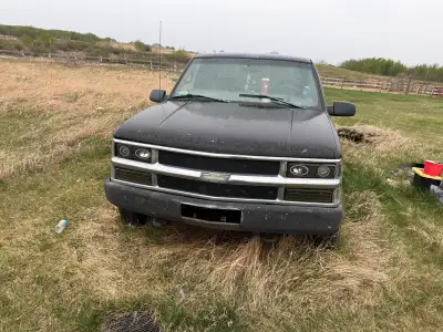 I’m trying to get rid of this truck. Project truck and got no time to fix it up. I don’t know much a...