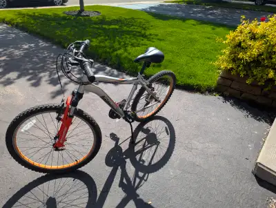 Schwinn Suspend Youth Bike, View more