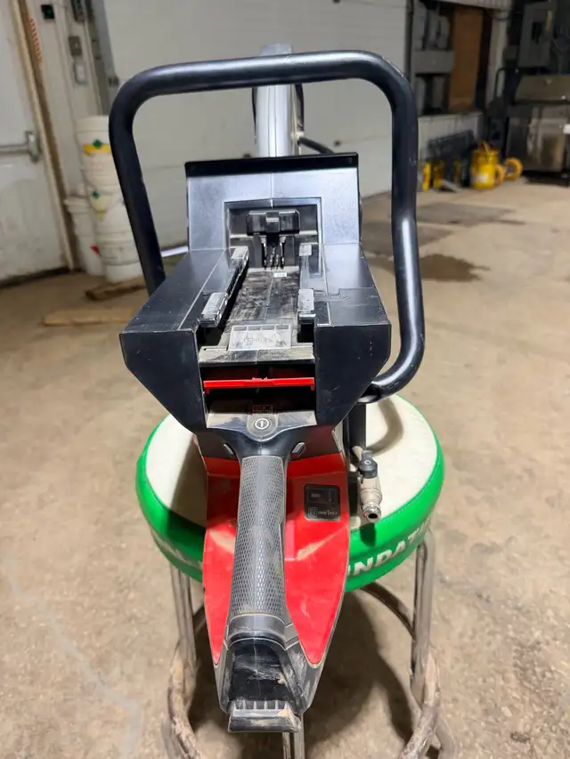 Milwaukee MX FUEL Cut-Off Saw Kit (Saw,4 Batteries,Charger) in Power Tools in Oakville / Halton Region - Image 6