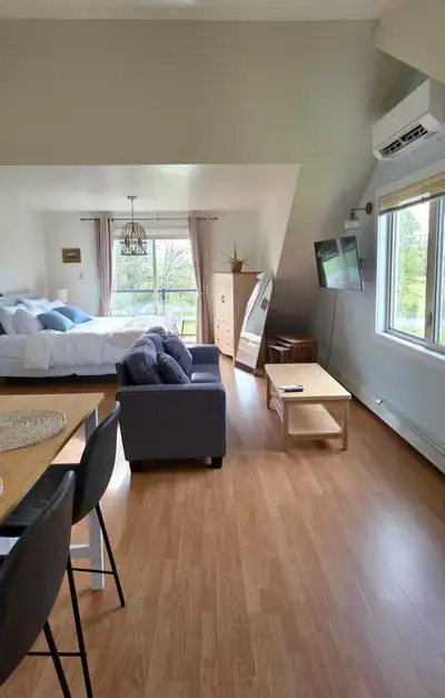 Available September 2026 - May 2027 Rent: $1,300/month (all utilities included) Flexible move-in dat...