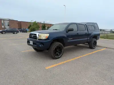 2006 Toyota Tacoma V6 4x4 Double Cab Long bed (6ft) SR5 Selling my 2006 Tacoma, interior is in excel...