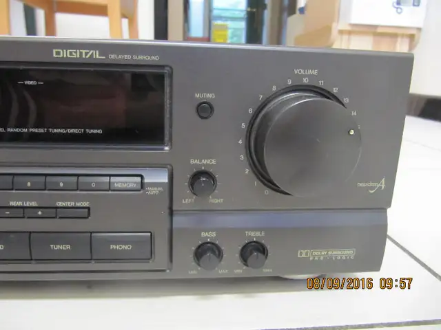 ClassicTechnics SA-GX350  DolbySurroundPro Logic Receiver 1990s in Stereo Systems & Home Theatre in Mississauga / Peel Region - Image 4