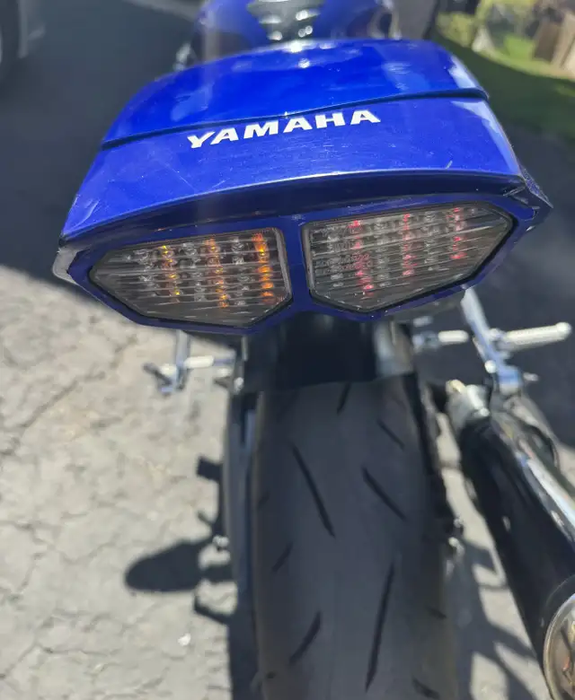 2003 Yamaha r6 in Sport Bikes in Kitchener / Waterloo - Image 5