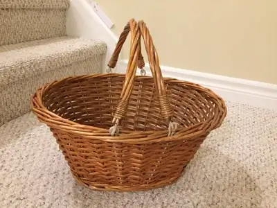 Oval Willow Basket with Double Drop Down Handles. Handmade high quality wicker picnic basket, great...