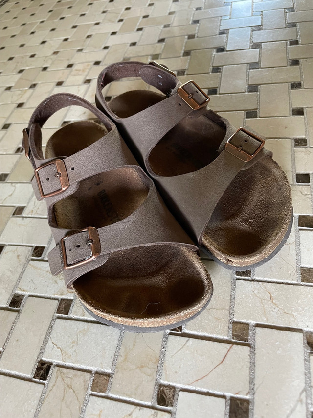 Birkenstock Roma Kids Sandals (EU 30/US 12T) in Clothing - 5T in City of Toronto - Image 2
