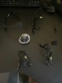 Wireless Clip On (Lavalier) and Headset Mics 