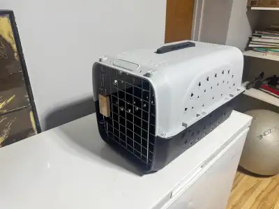 Cage pour petit animaux ou chat à vendre, 27 cm de hauteur, 45 cm de longueur et 26 cm de largeur. E...