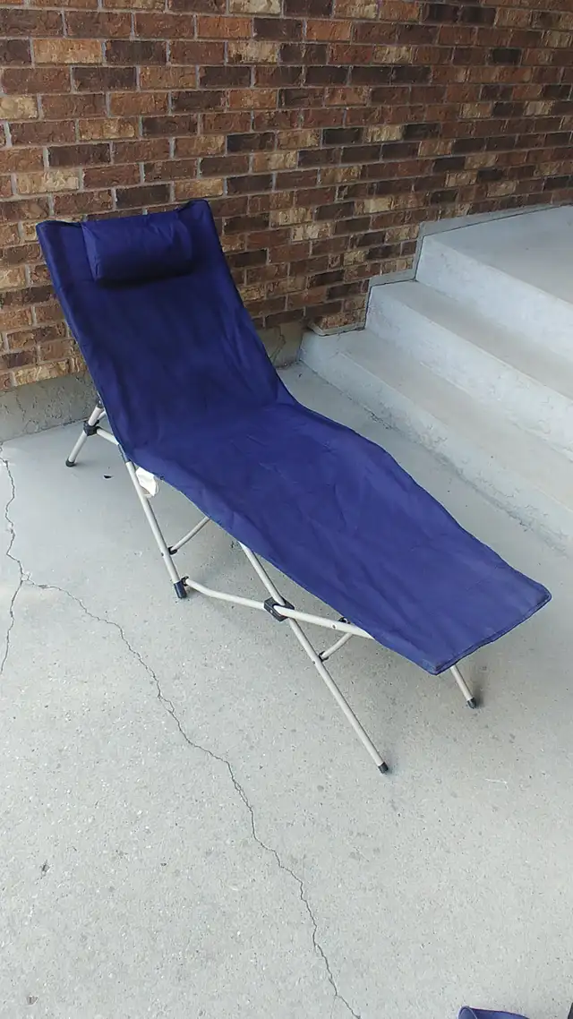 FOLDING OUTDOOR CAMPING CHAIRS in Patio & Garden Furniture in Regina - Image 4