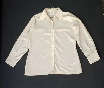 Women’s Size 12-14 Blouses / T-Shirts / Jackets / Tops in Women's - Tops & Outerwear in City of Toronto - Image 11