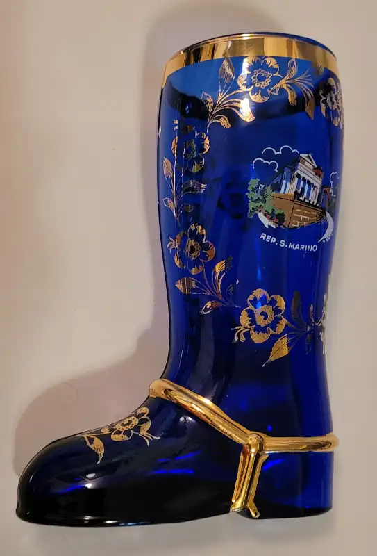 Vintage San Marino Cobalt Blue Glass Boot Glass w/ Gold Flowers in Arts & Collectibles in Oshawa / Durham Region - Image 10
