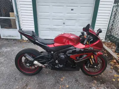 FINANCING AVAILABLE TRADES ACCEPTED Selling my 2025 GSXR1000-R. I bought it back in the beginning of...