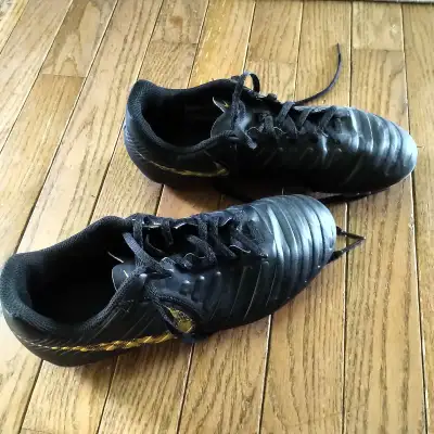 Nike soccer cleats youth size 6Y, View more