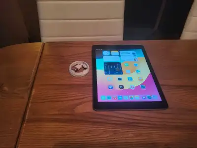 IPad 6 (ième génération) 128 Go - Gris - Wi-Fi , View more