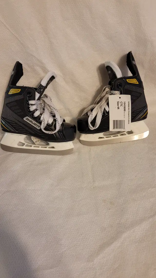 Youth Hockey Skates in Hockey in City of Toronto - Image 7