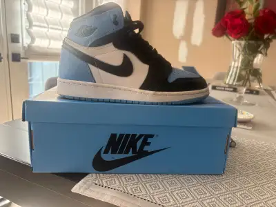 Youth Jordan 1 Retro High OG UNC Toe Size 5Y US, View more