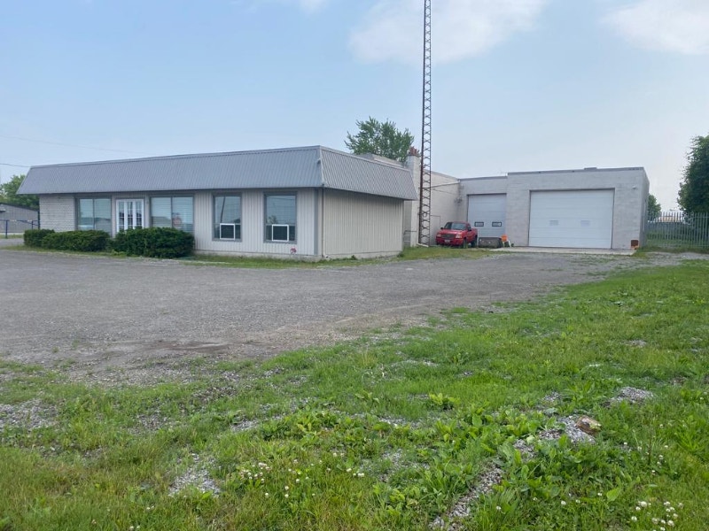 Space for Auto Mechanic, Body work, Tire , Wraping , Detailing