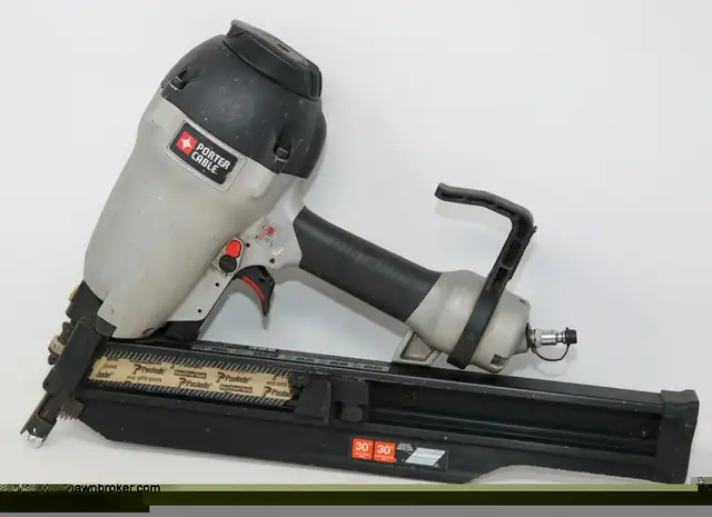 PORTER CABLE FC350B FRAMING NAILER in Other in Hamilton - Image 3