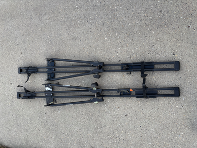 Thule Roof Mount Bike Racks - Nearly new condition Three point mount onto Thule style rectangular ro...