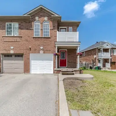 (BELOW MARKET VALUE) Brampton Home For Sale (Distressed Sale) Brampton Semi-Detached HOME FOR SALE I...
