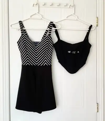 3 morceaux femme très petite,2 robes et haut.à Brossard., View more