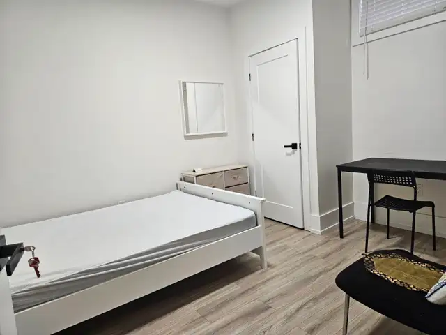 Room for Rent in Scarborough from May 1