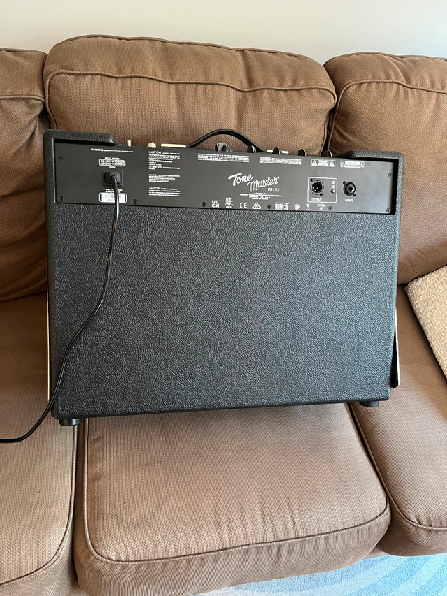 Fender Tonemaster FR-12 Powered Speaker in Amps & Pedals in City of Halifax - Image 3