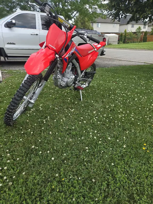 2023crf125f in Dirt Bikes & Motocross in Hamilton - Image 6