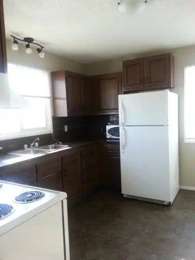 Three Bedroom Duplex for Rent in Penhold