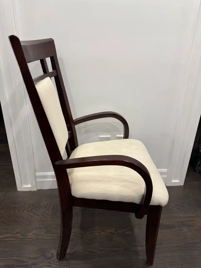Dining/Living Room Upholstered Armchair in Chairs & Recliners in Markham / York Region - Image 3