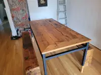 Table unique en bois, démontable + bancs