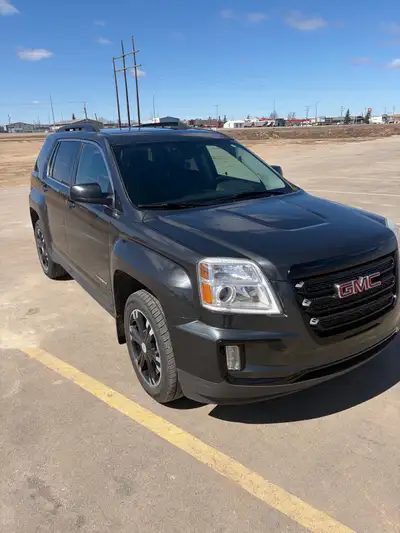 AWD, Sunroof, Heated Seats, Nav, Power Tailgate,Two Keys with remote start. Second owner. No acciden...