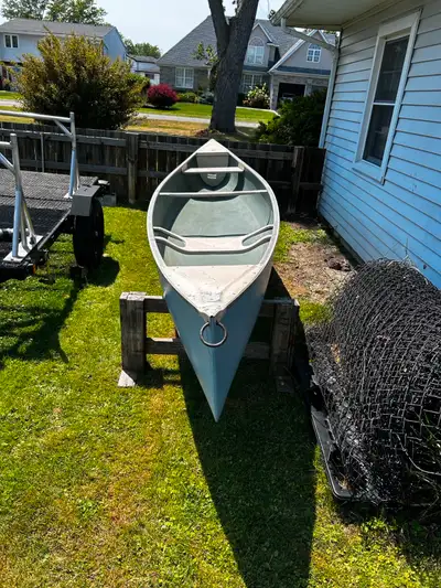 Made in Marathon, NY. Rarely found in this condition or style. This has aluminum gunnels, seats, and...